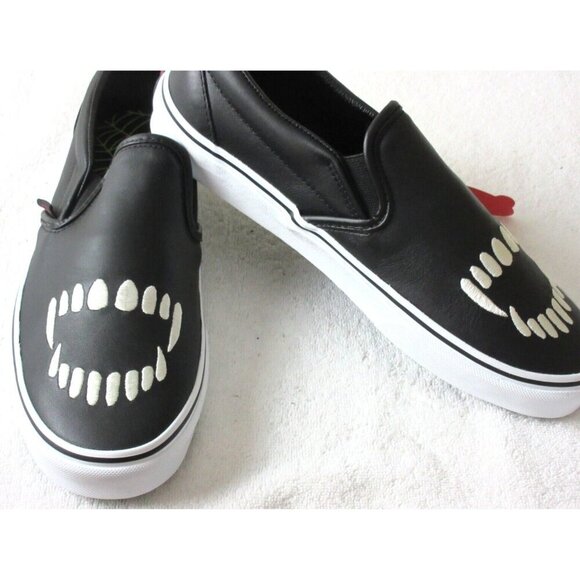 Vans Men's Classic Slip On Fangs Black True White Leather Shoes Size 9 NIB - Picture 4 of 5